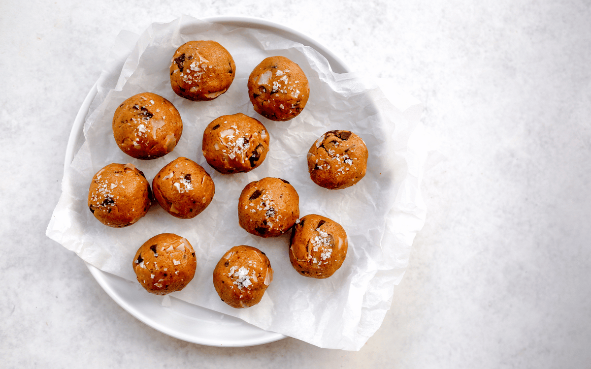 'Oatmeal' Cookie Bites with Collagen Peptides Recipe