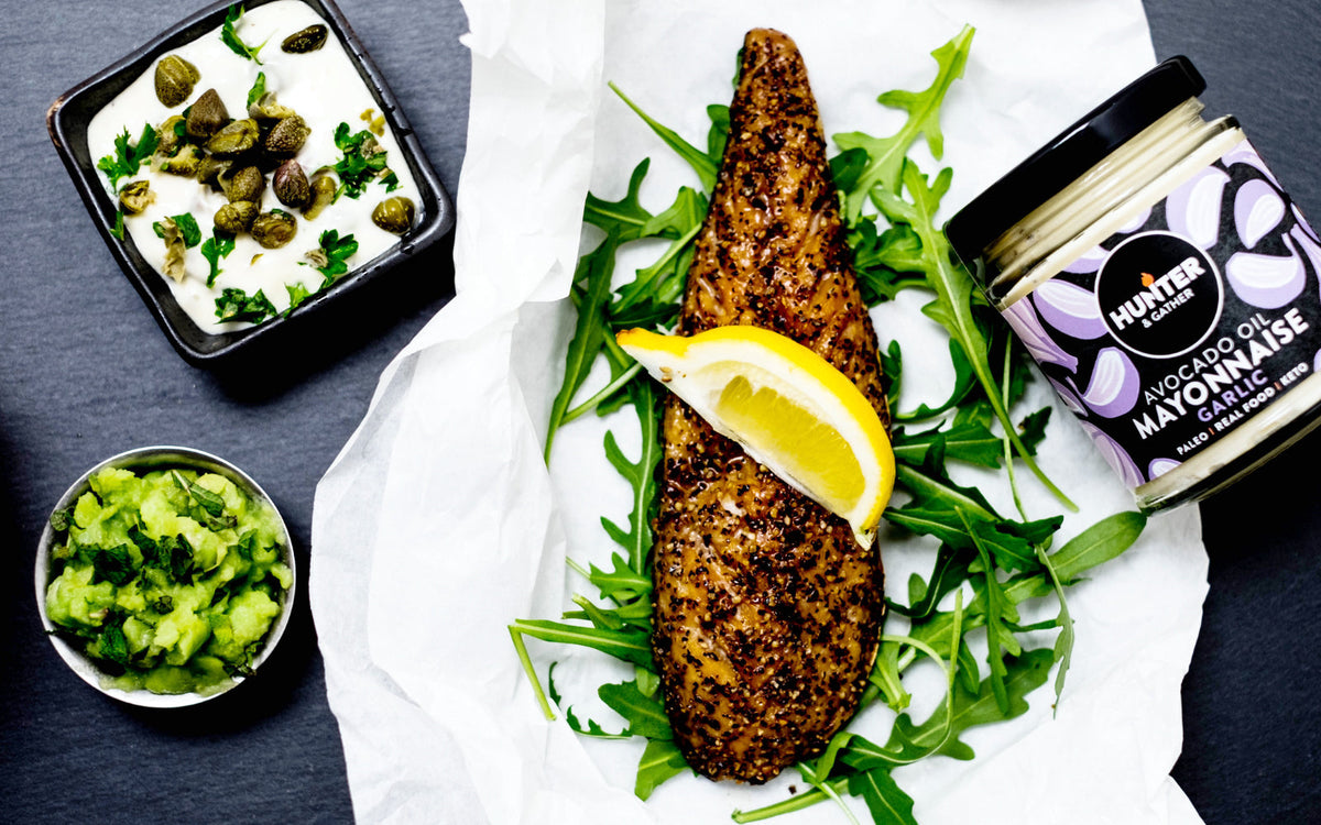 Garlic mayonnaise with fish and rocket