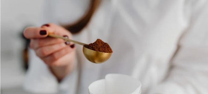 beef protein powder scoop