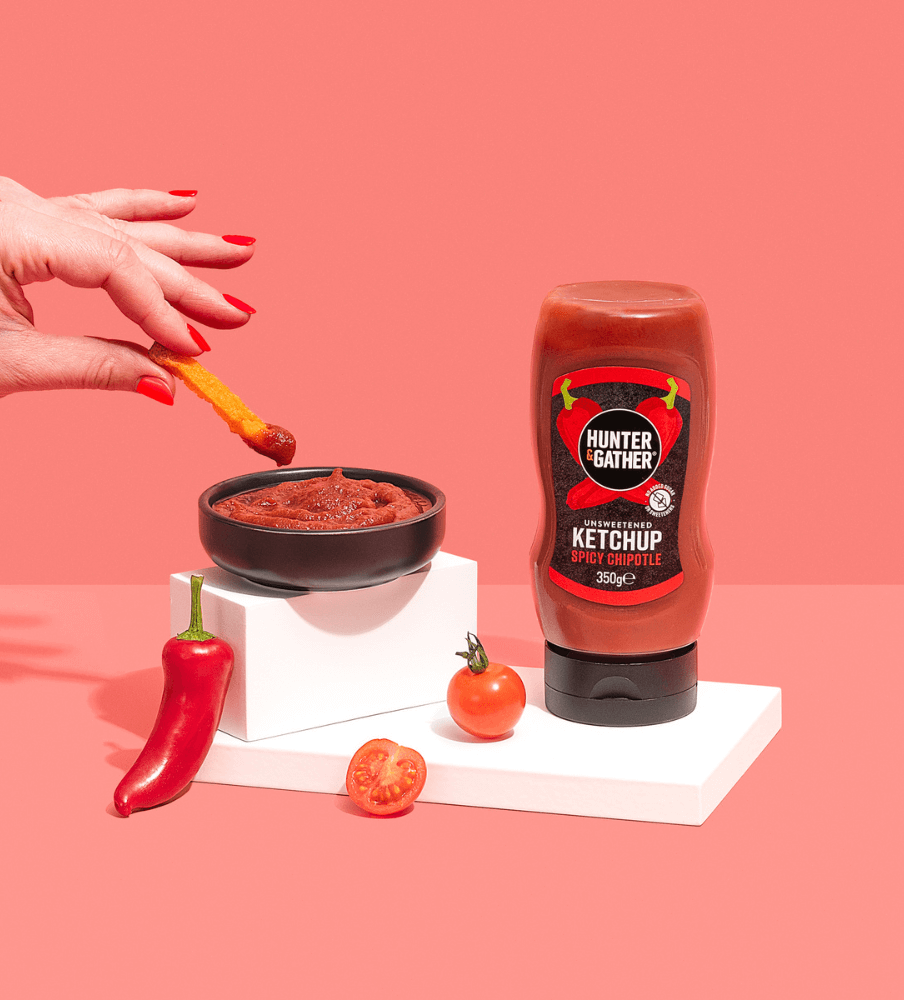Unsweetened Spicy Chipotle Ketchup 350g Lifestyle Image Dip